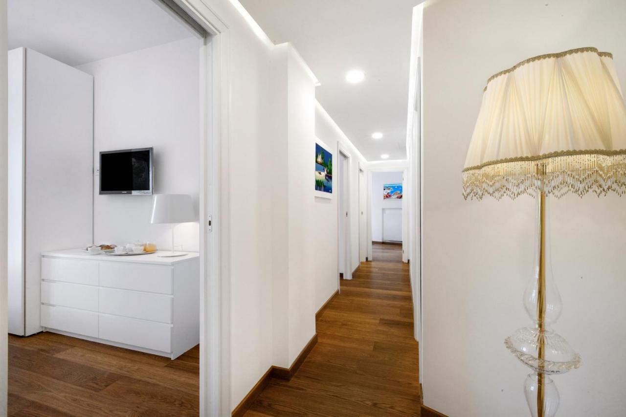 Sorrentovibes - Luxury Home Sea View & Jacuzzi In Sorrento Centre Екстер'єр фото