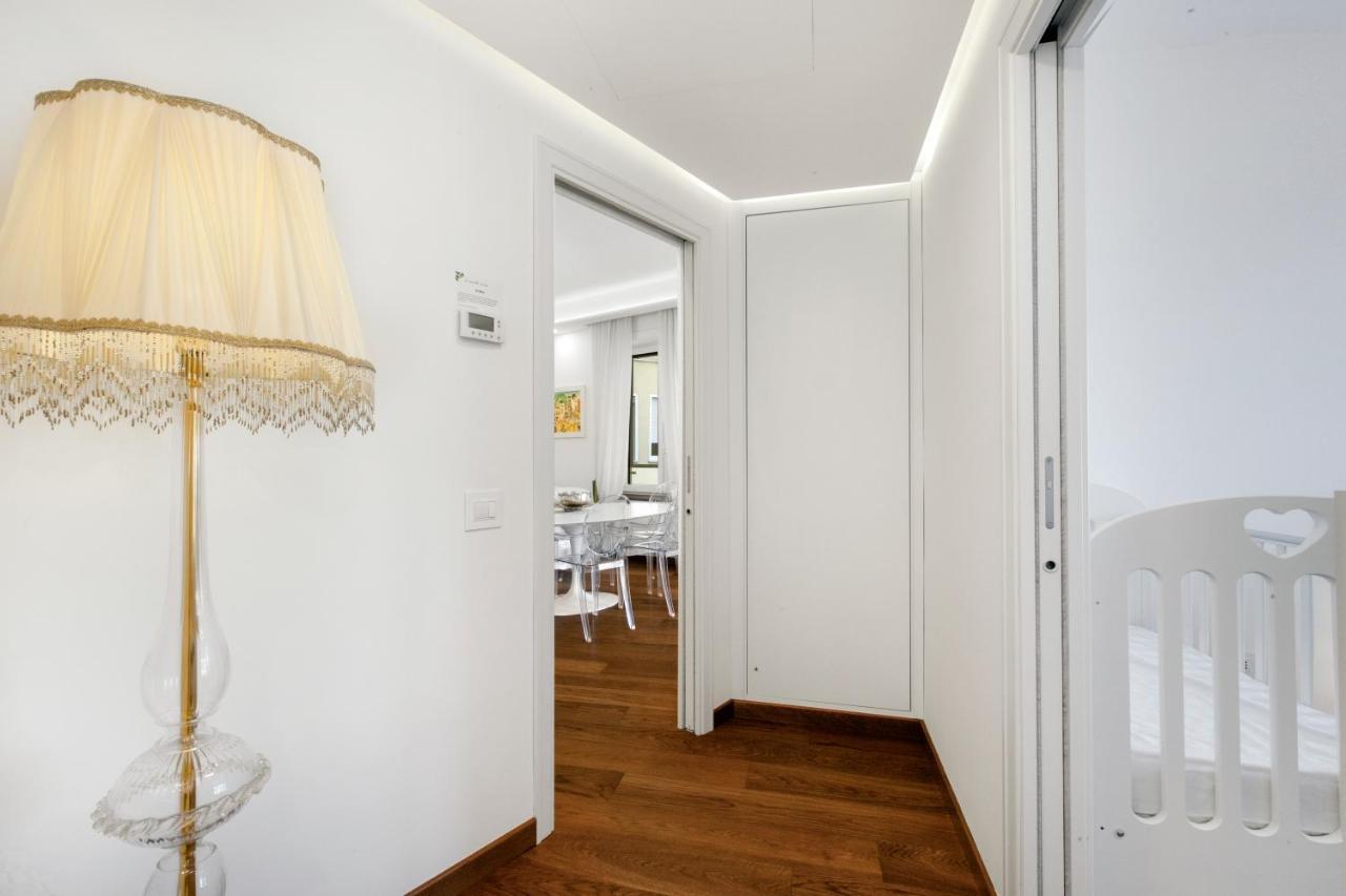 Sorrentovibes - Luxury Home Sea View & Jacuzzi In Sorrento Centre Екстер'єр фото