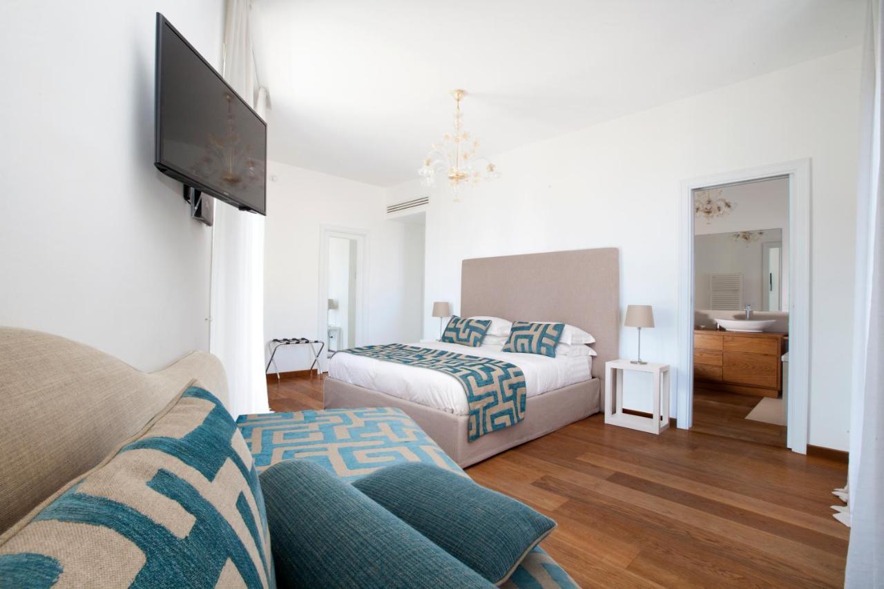 Sorrentovibes - Luxury Home Sea View & Jacuzzi In Sorrento Centre Екстер'єр фото